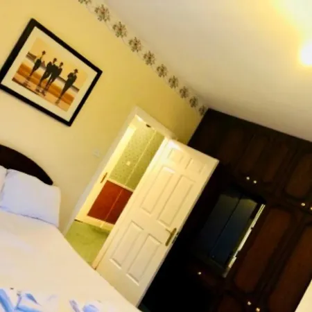 3 Mins From Obama Plaza Lodge Roscrea
